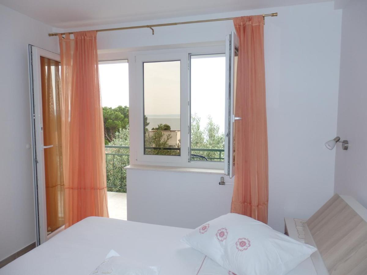Apartmani Stipan Brela Esterno foto