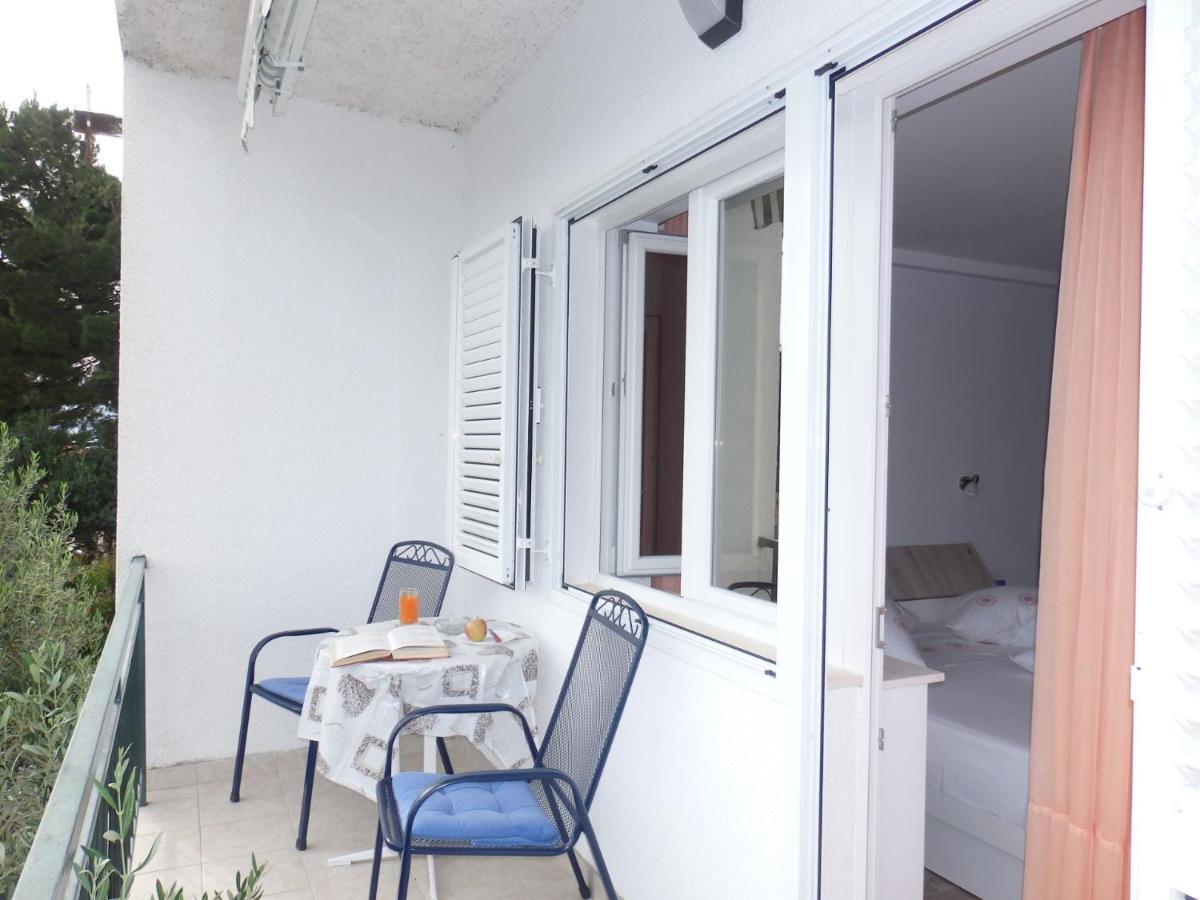 Apartmani Stipan Brela Esterno foto