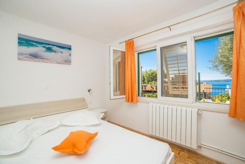 Apartmani Stipan Brela Esterno foto