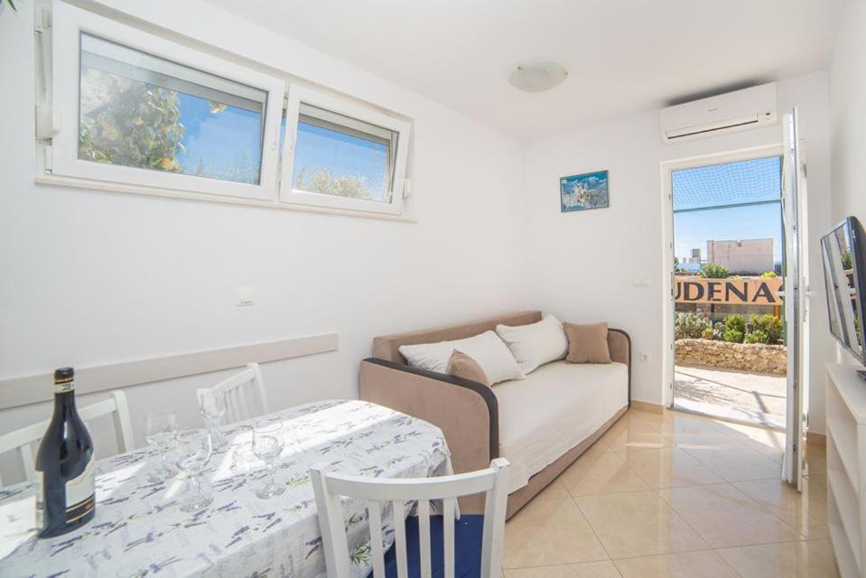 Apartmani Stipan Brela Esterno foto