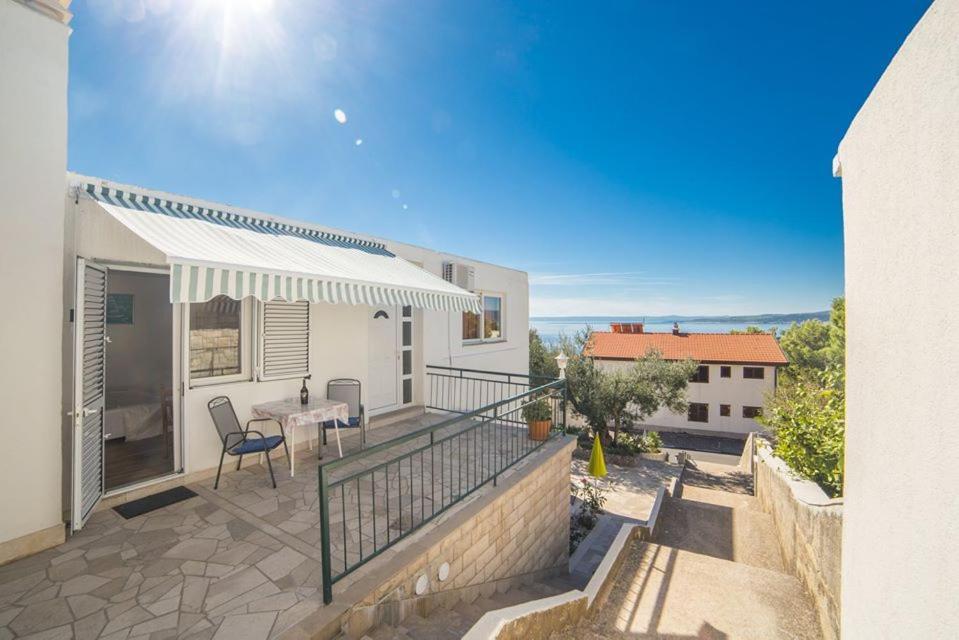 Apartmani Stipan Brela Esterno foto