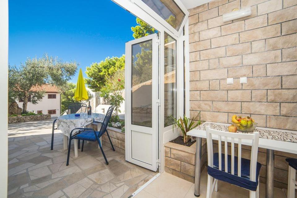 Apartmani Stipan Brela Esterno foto