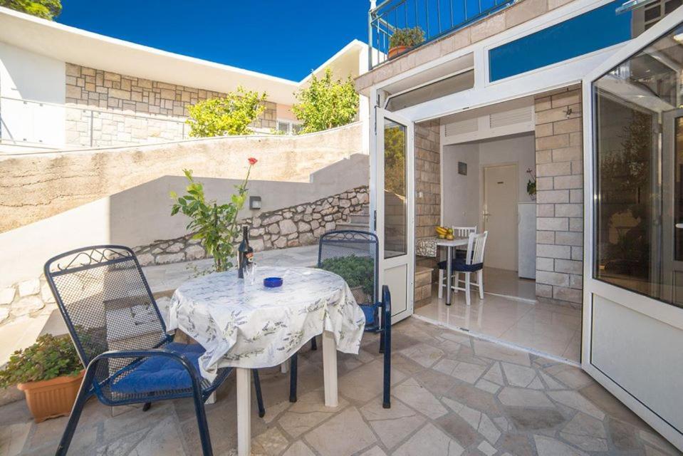 Apartmani Stipan Brela Esterno foto