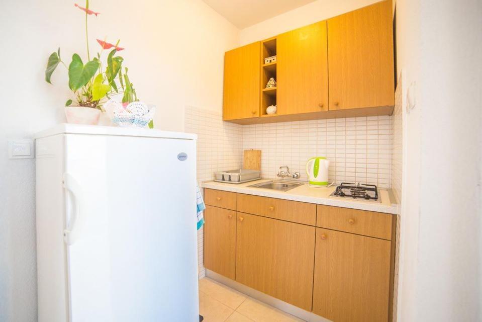 Apartmani Stipan Brela Esterno foto