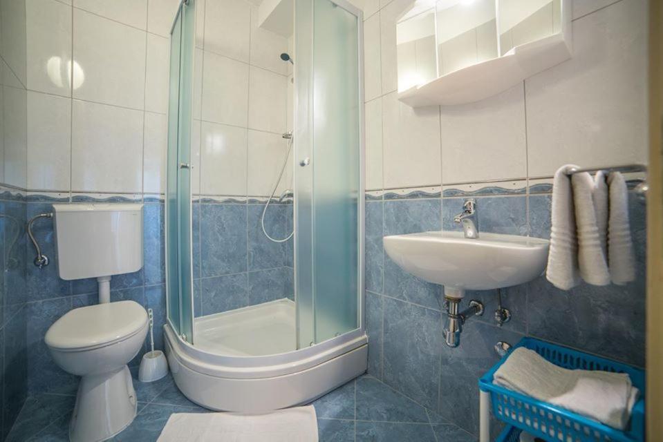 Apartmani Stipan Brela Esterno foto